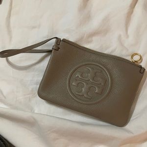 Tory Burch Perry Bombe wristlet